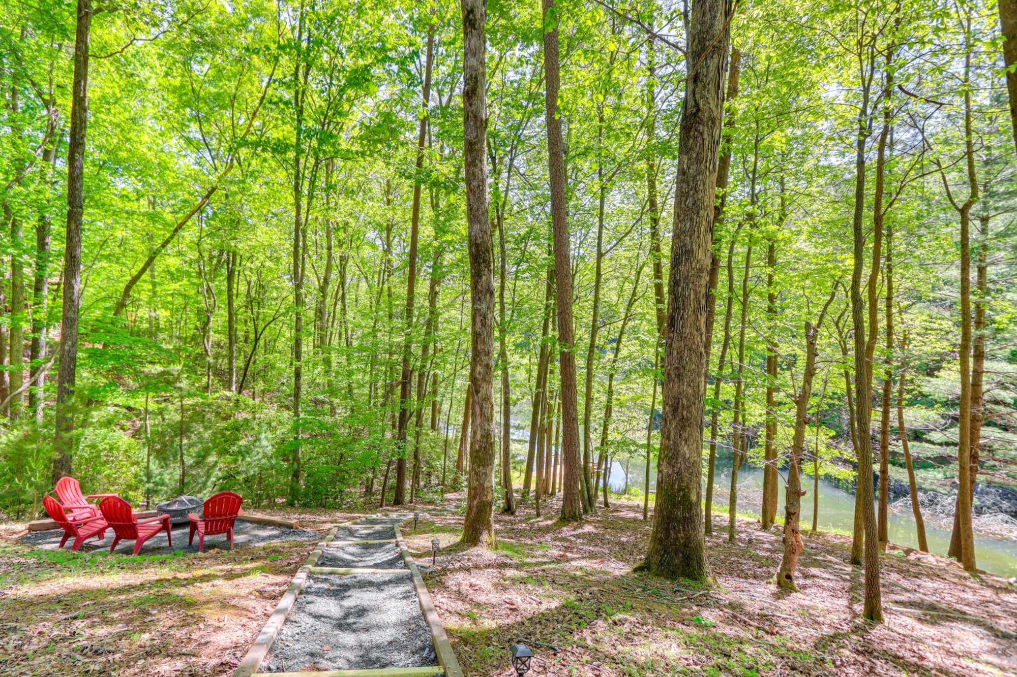 Lakeside Cabin Game Room, Dock, Orchard, Wineries Ellijay Exteriör bild