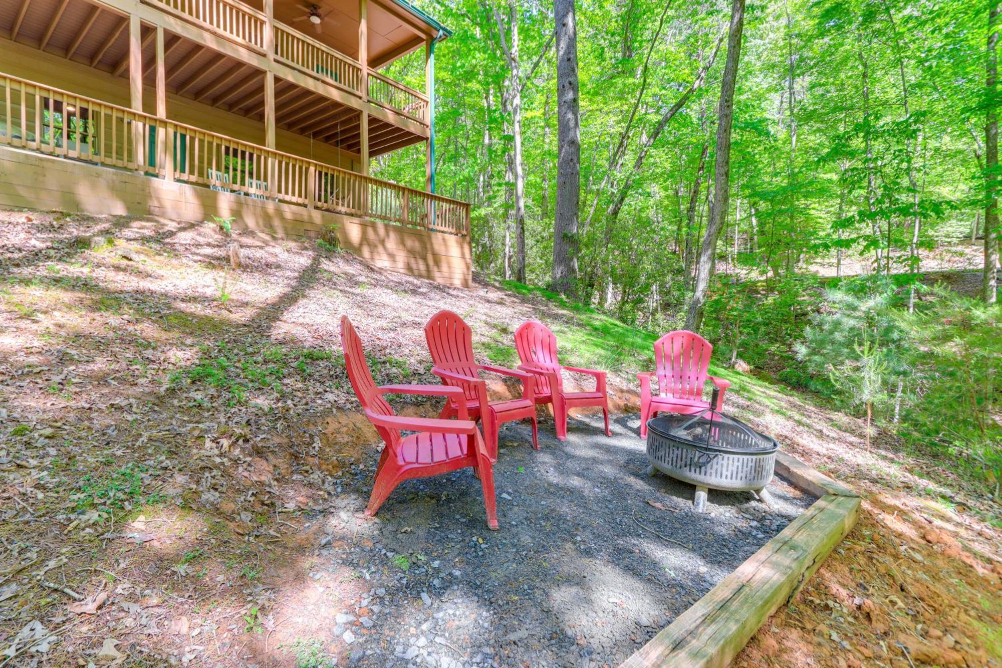 Lakeside Cabin Game Room, Dock, Orchard, Wineries Ellijay Exteriör bild