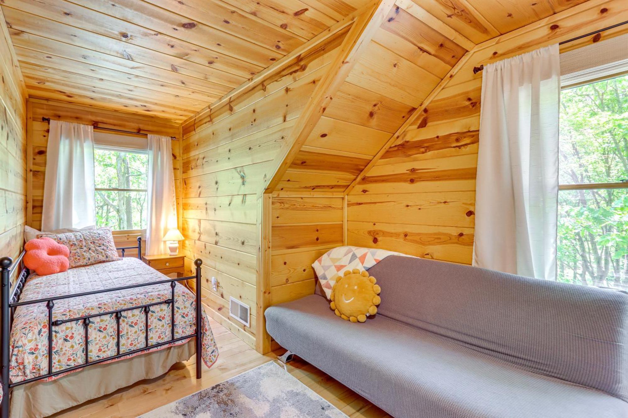 Lakeside Cabin Game Room, Dock, Orchard, Wineries Ellijay Exteriör bild