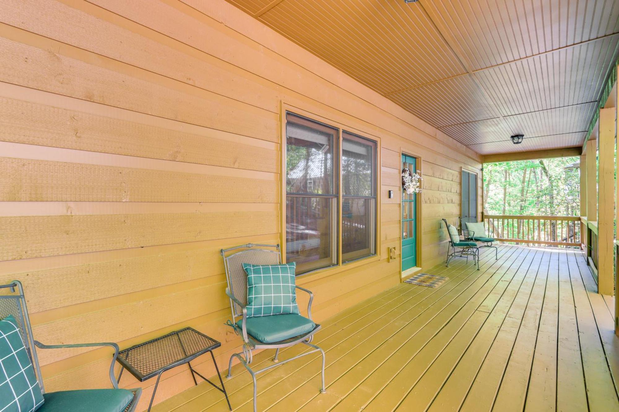 Lakeside Cabin Game Room, Dock, Orchard, Wineries Ellijay Exteriör bild