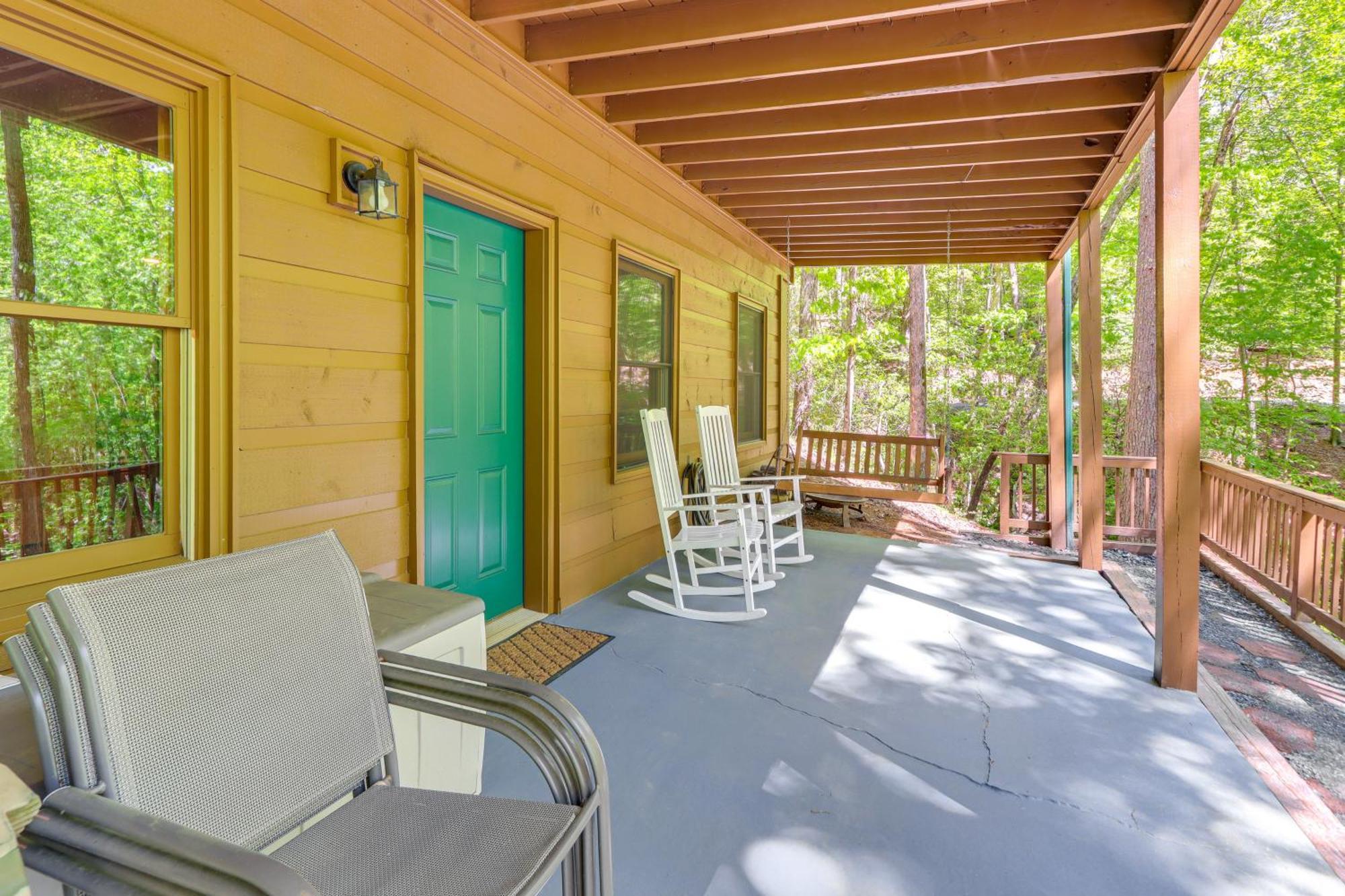 Lakeside Cabin Game Room, Dock, Orchard, Wineries Ellijay Exteriör bild